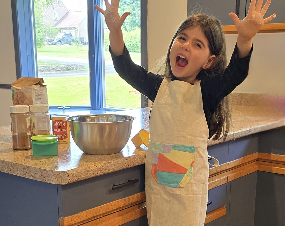 Kids Cross Back Apron: Recycled Cotton, Colorful Pocket (3-7 Years)